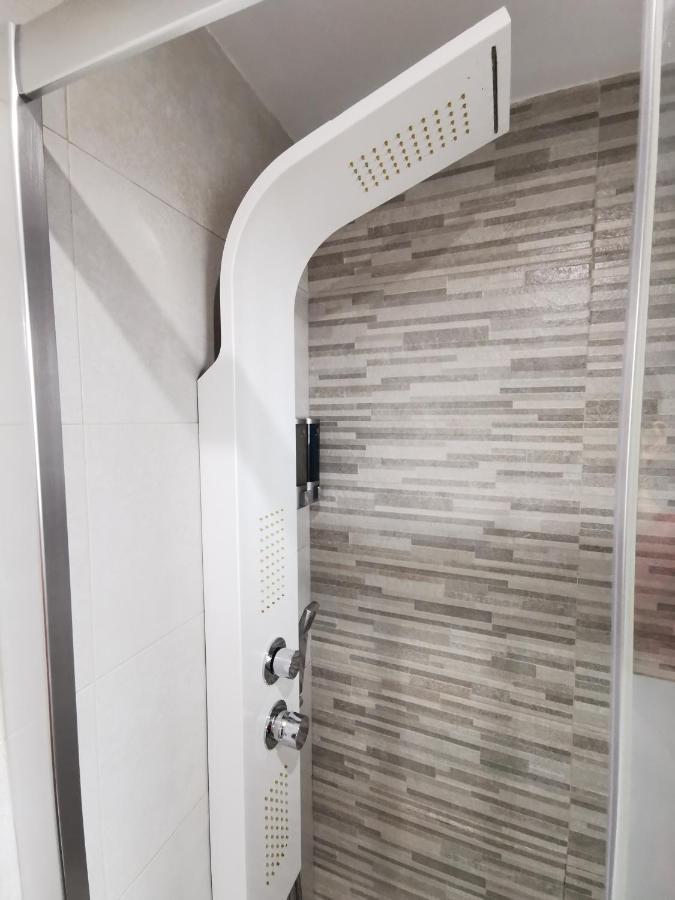 Great Location With Free Private Parking Apartment Cordoba Luaran gambar